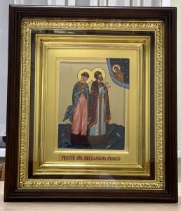 Икона «Петр и Феврония» в резном киоте Минусинск